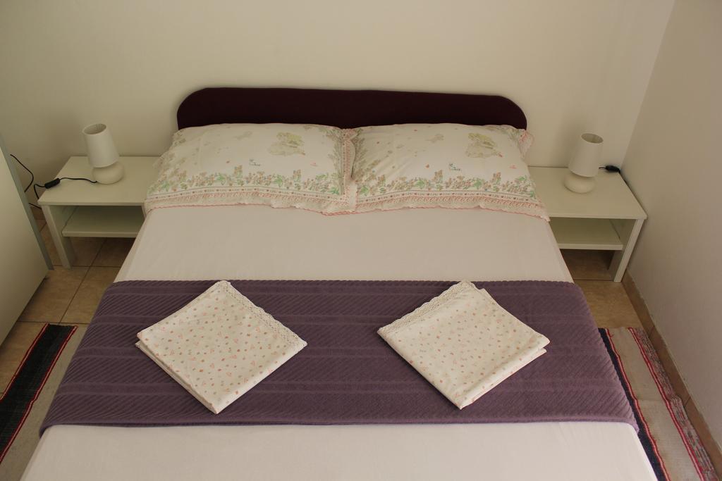 Apartments Istuk Vir Room photo