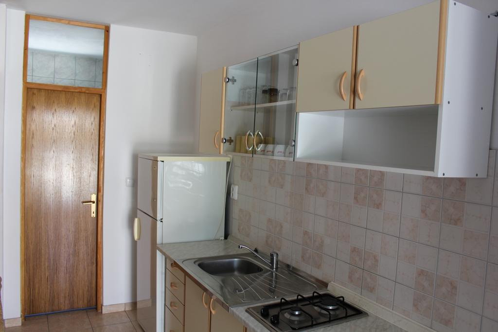 Apartments Istuk Vir Room photo
