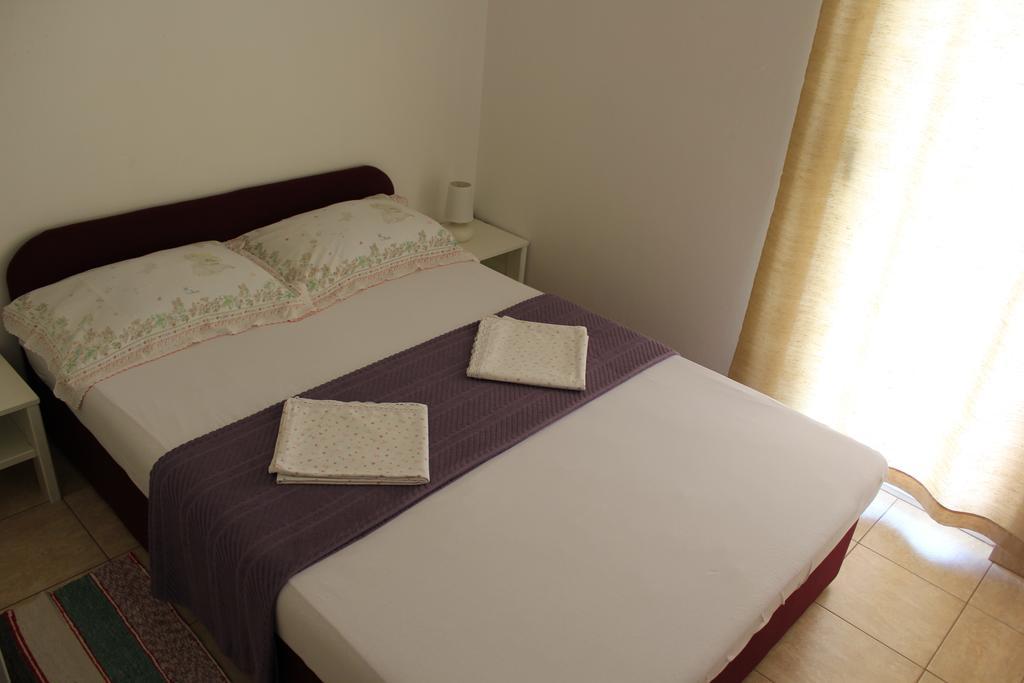 Apartments Istuk Vir Room photo