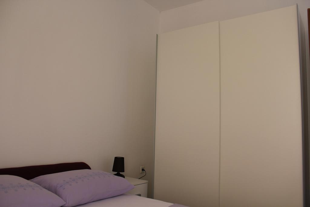 Apartments Istuk Vir Room photo